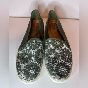 Clarks Womens Elaina Harbor Loafer, like new condition